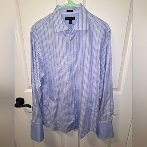 A Banana Republic men's long sleeve button-down dress shirt blue with stripes